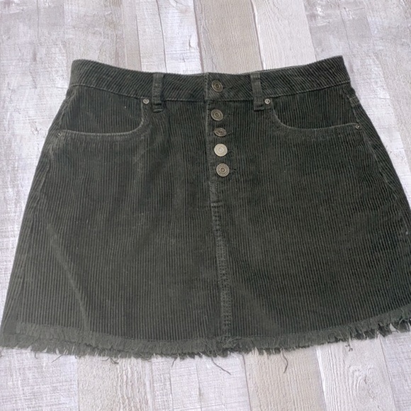 Indigo Rein green corduroy skirt size 3 - Picture 2 of 6